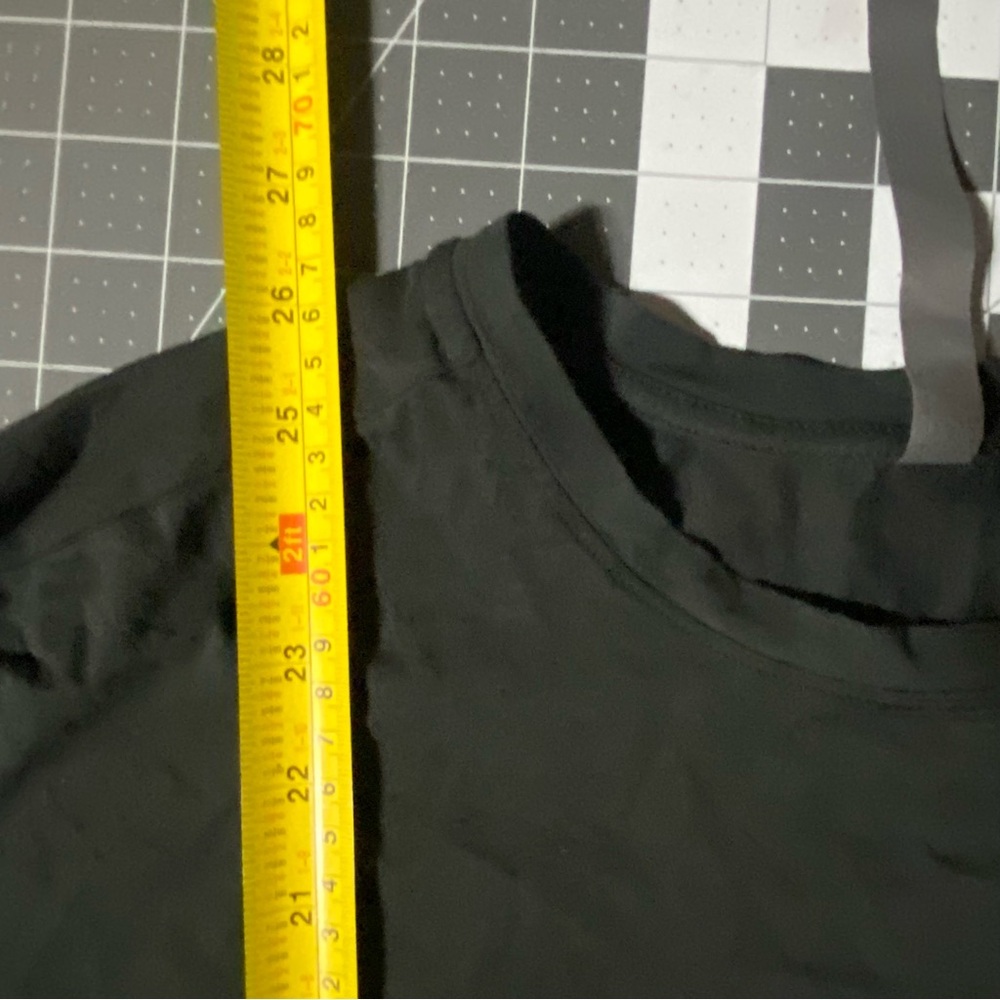 Vuori Long-Sleeve Feather Tee Small - Picture 7 of 7